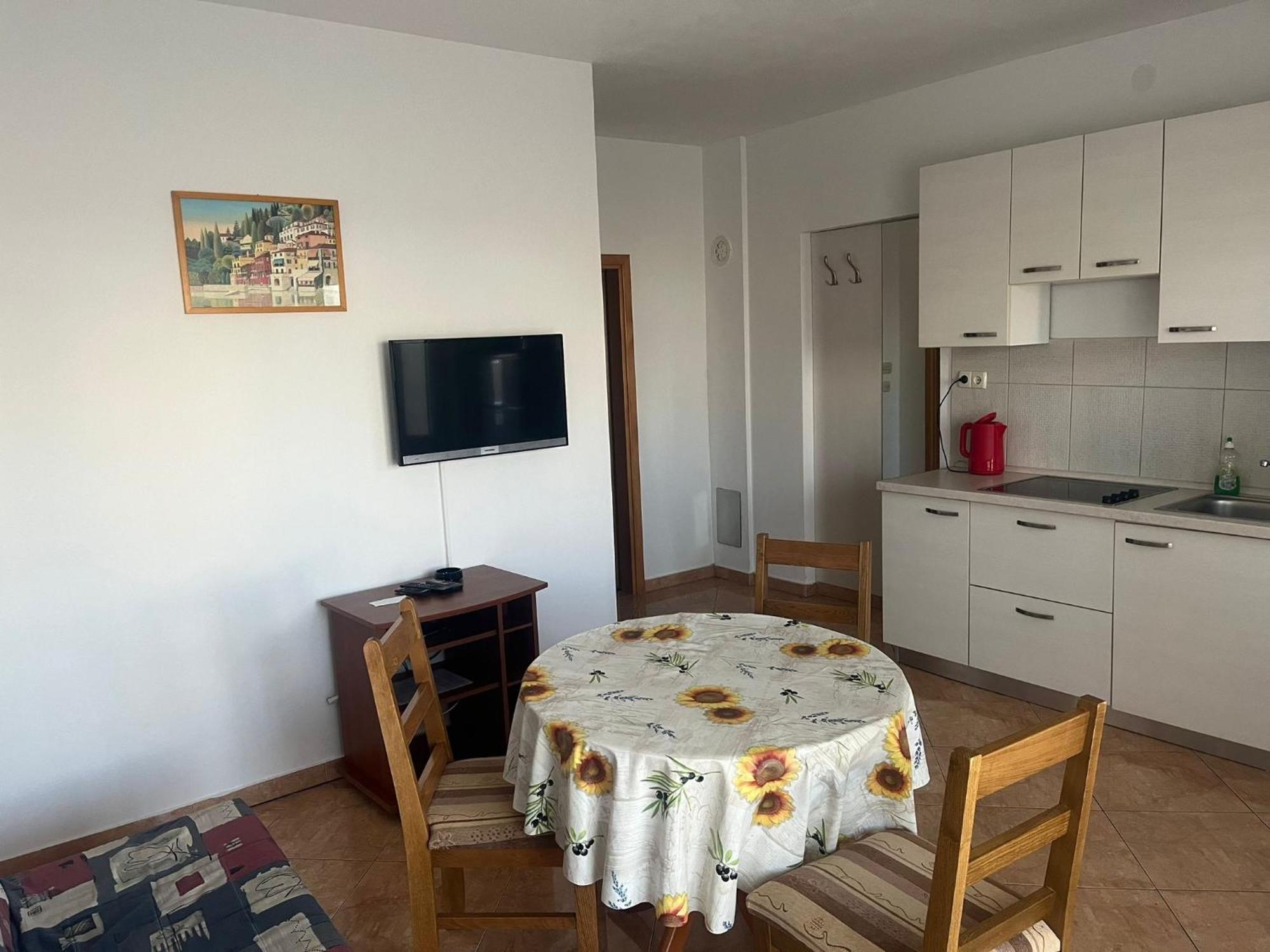 Apartments Iva Povljana Luaran gambar