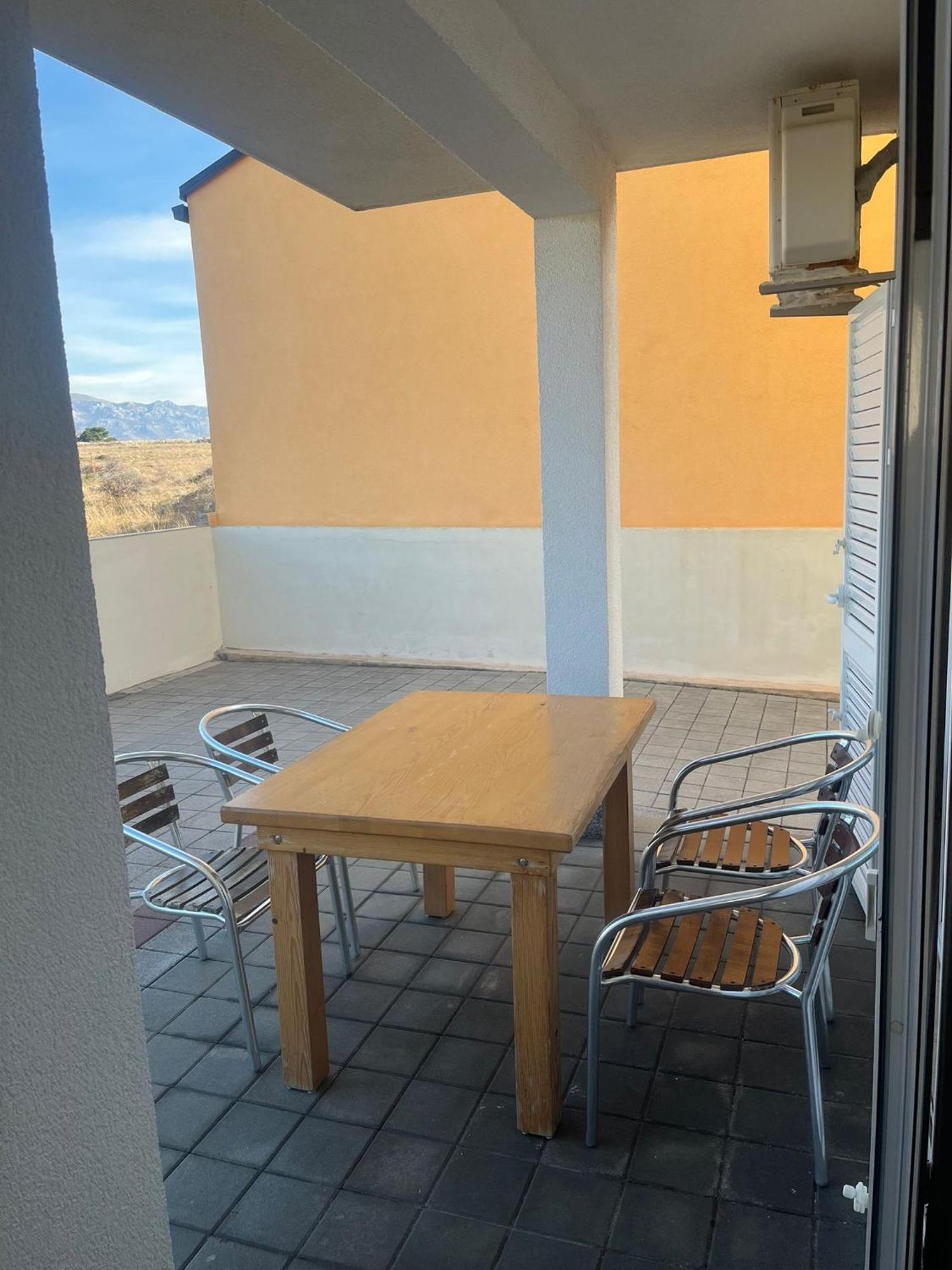 Apartments Iva Povljana Luaran gambar