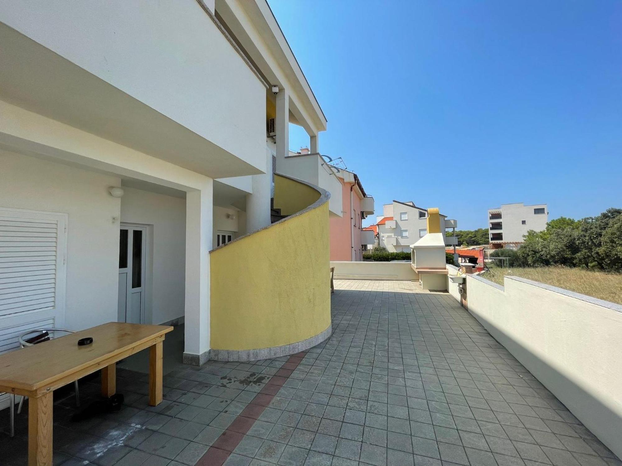 Apartments Iva Povljana Luaran gambar