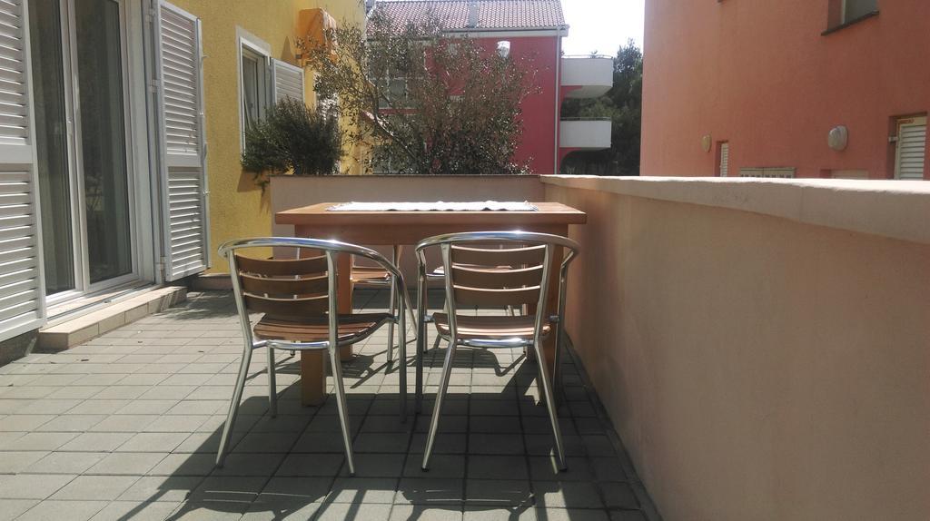 Apartments Iva Povljana Bilik gambar